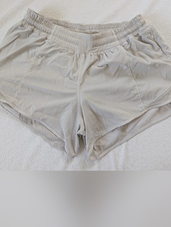 lululemon athletica Pants - Lululemon Hotty Hot High-rised Lined Shorts - Sz 10 Light Grey